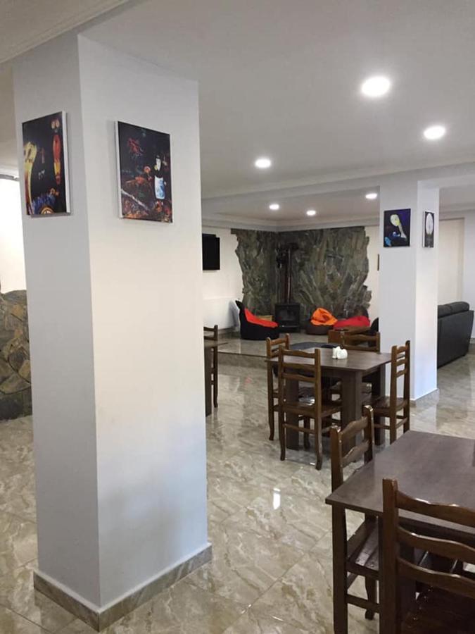 Guesthouse Gera Mestia Buitenkant foto