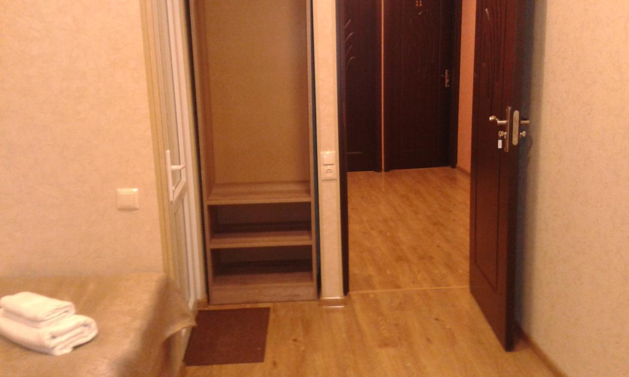 Guesthouse Gera Mestia Buitenkant foto