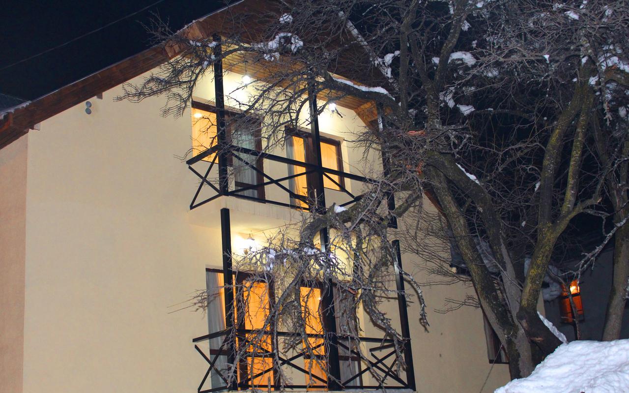 Guesthouse Gera Mestia Buitenkant foto