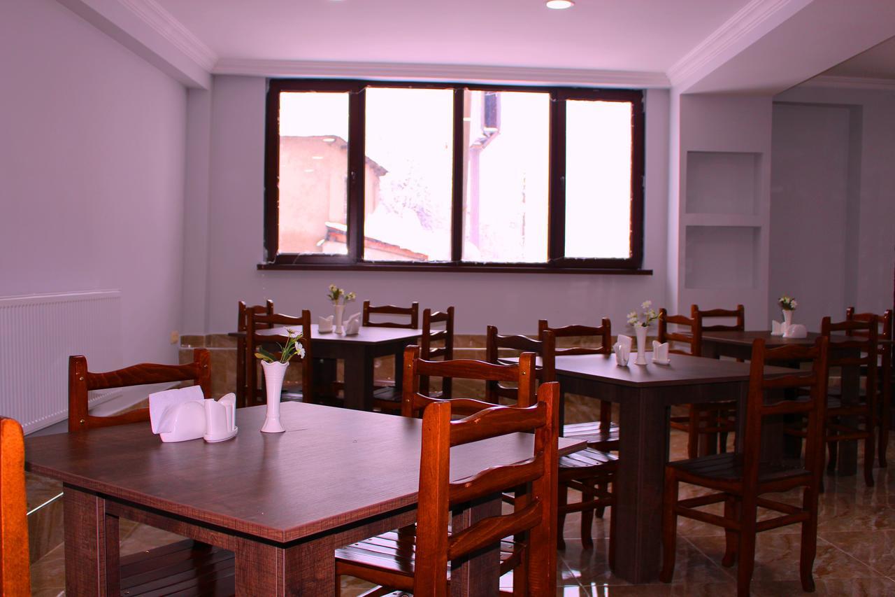 Guesthouse Gera Mestia Buitenkant foto