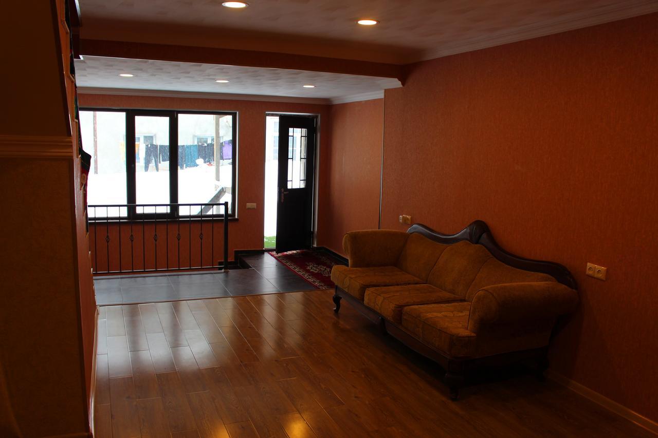 Guesthouse Gera Mestia Buitenkant foto