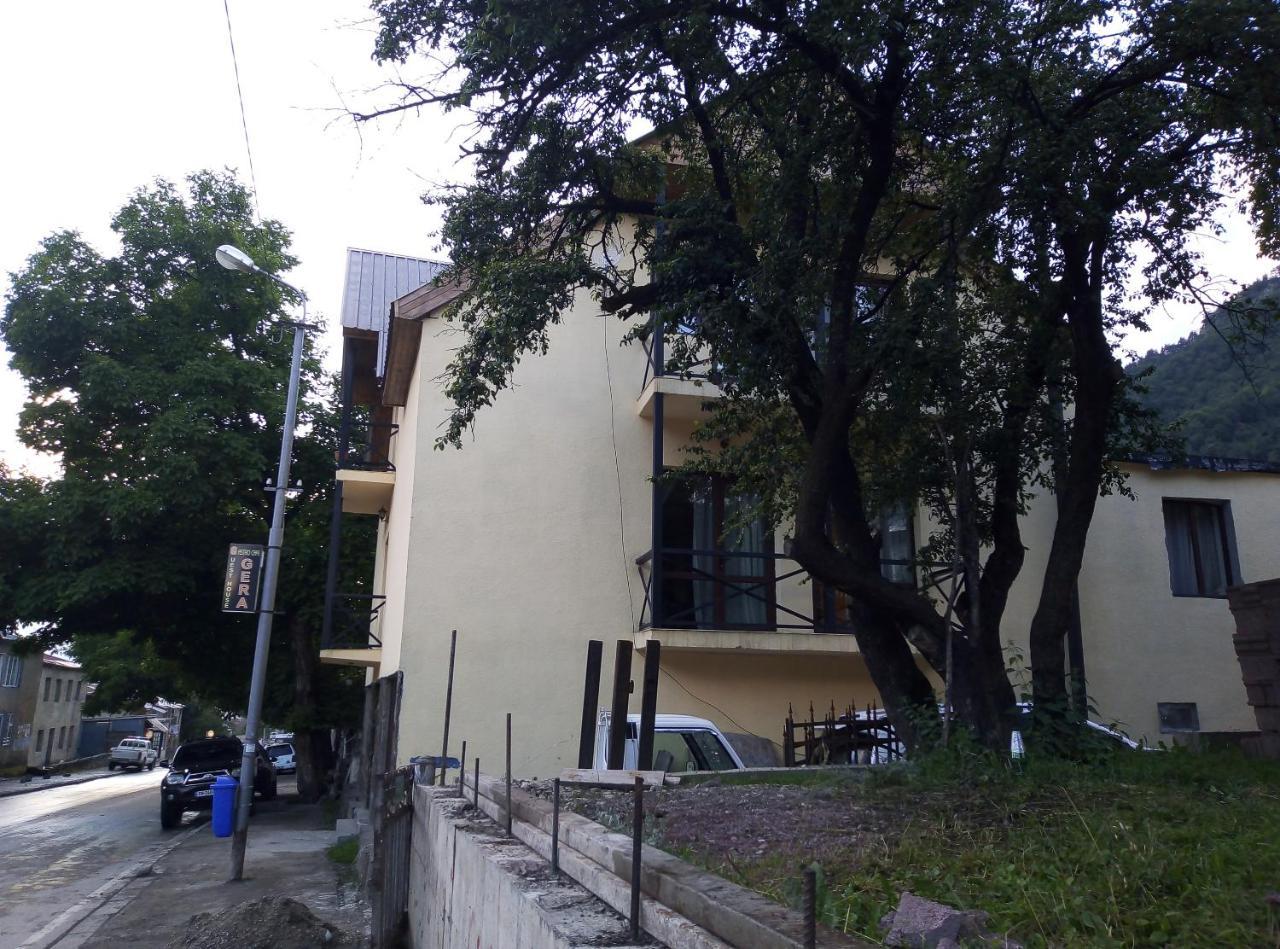 Guesthouse Gera Mestia Buitenkant foto