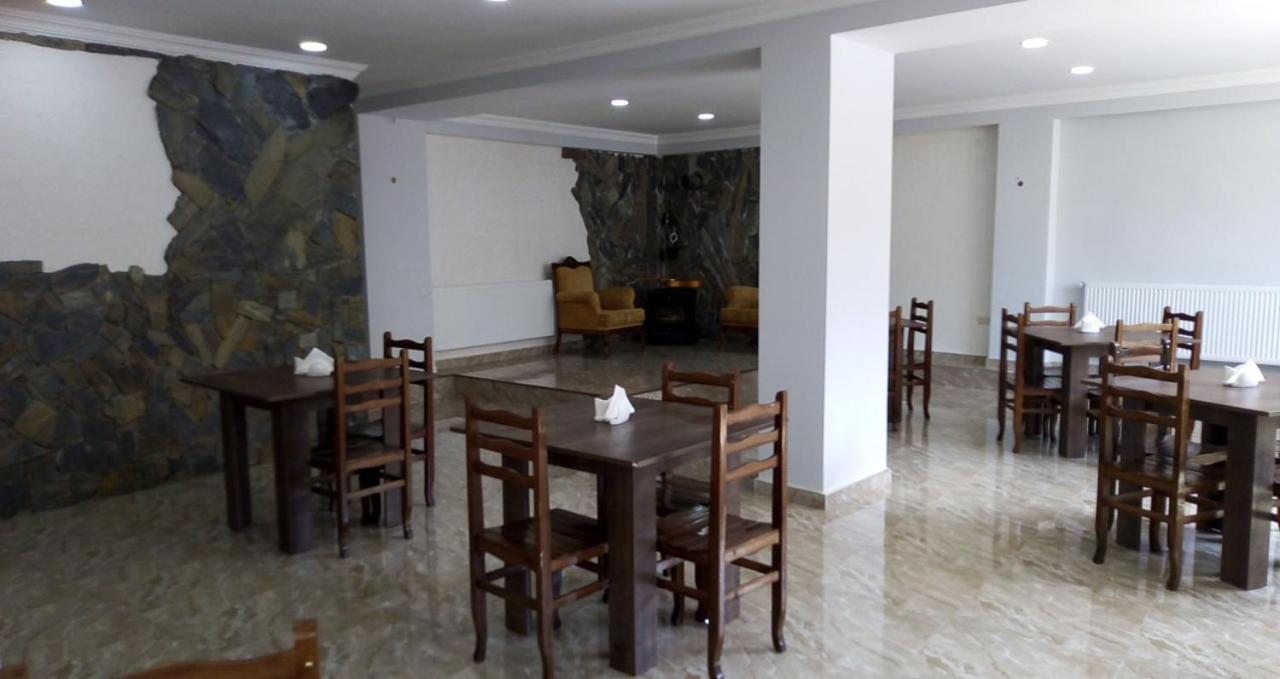 Guesthouse Gera Mestia Buitenkant foto