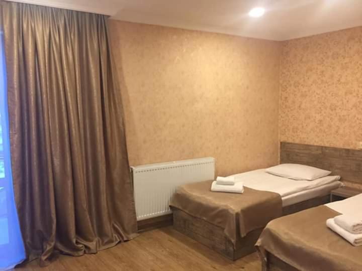 Guesthouse Gera Mestia Buitenkant foto
