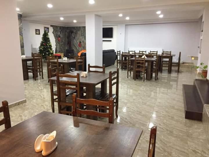 Guesthouse Gera Mestia Buitenkant foto