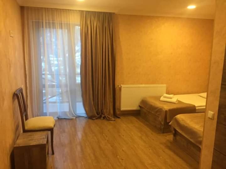 Guesthouse Gera Mestia Buitenkant foto