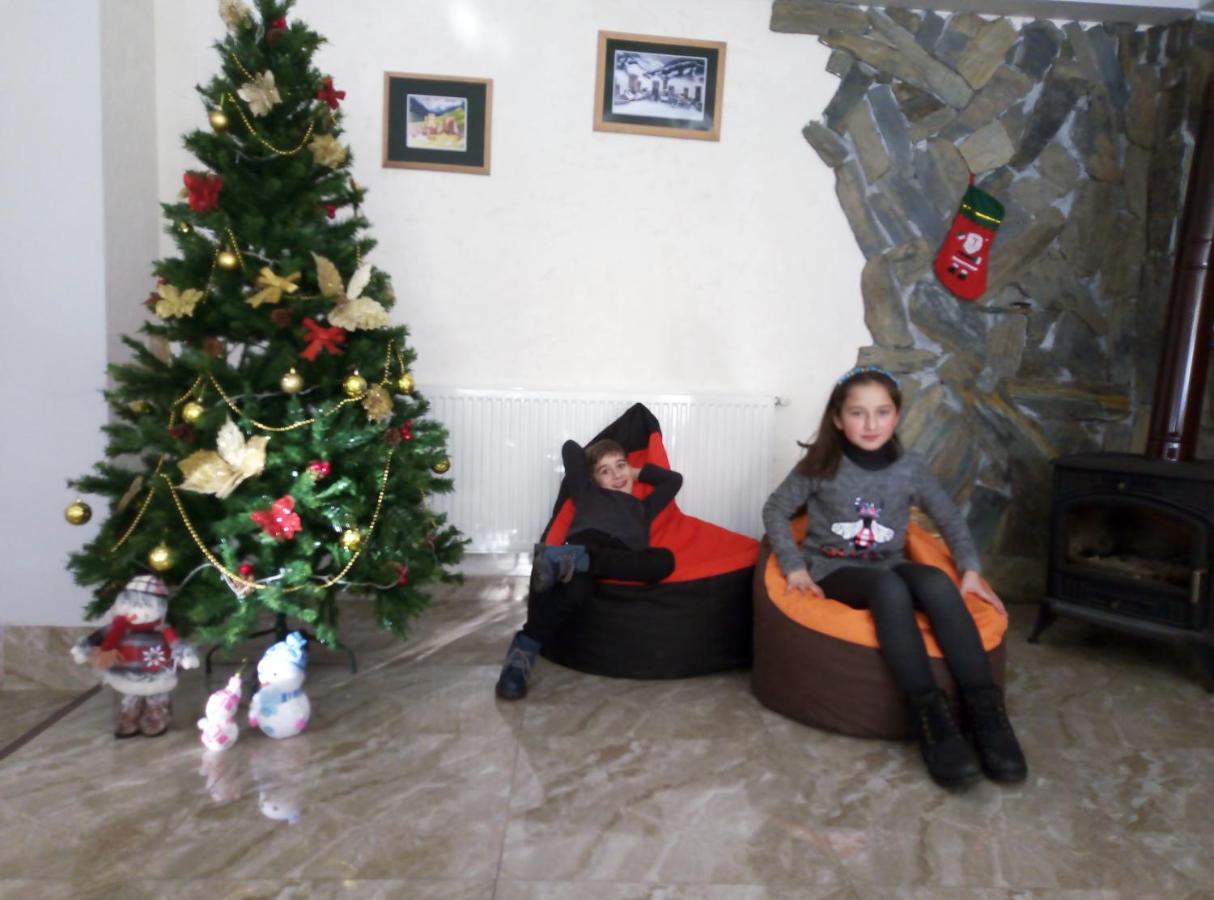 Guesthouse Gera Mestia Buitenkant foto